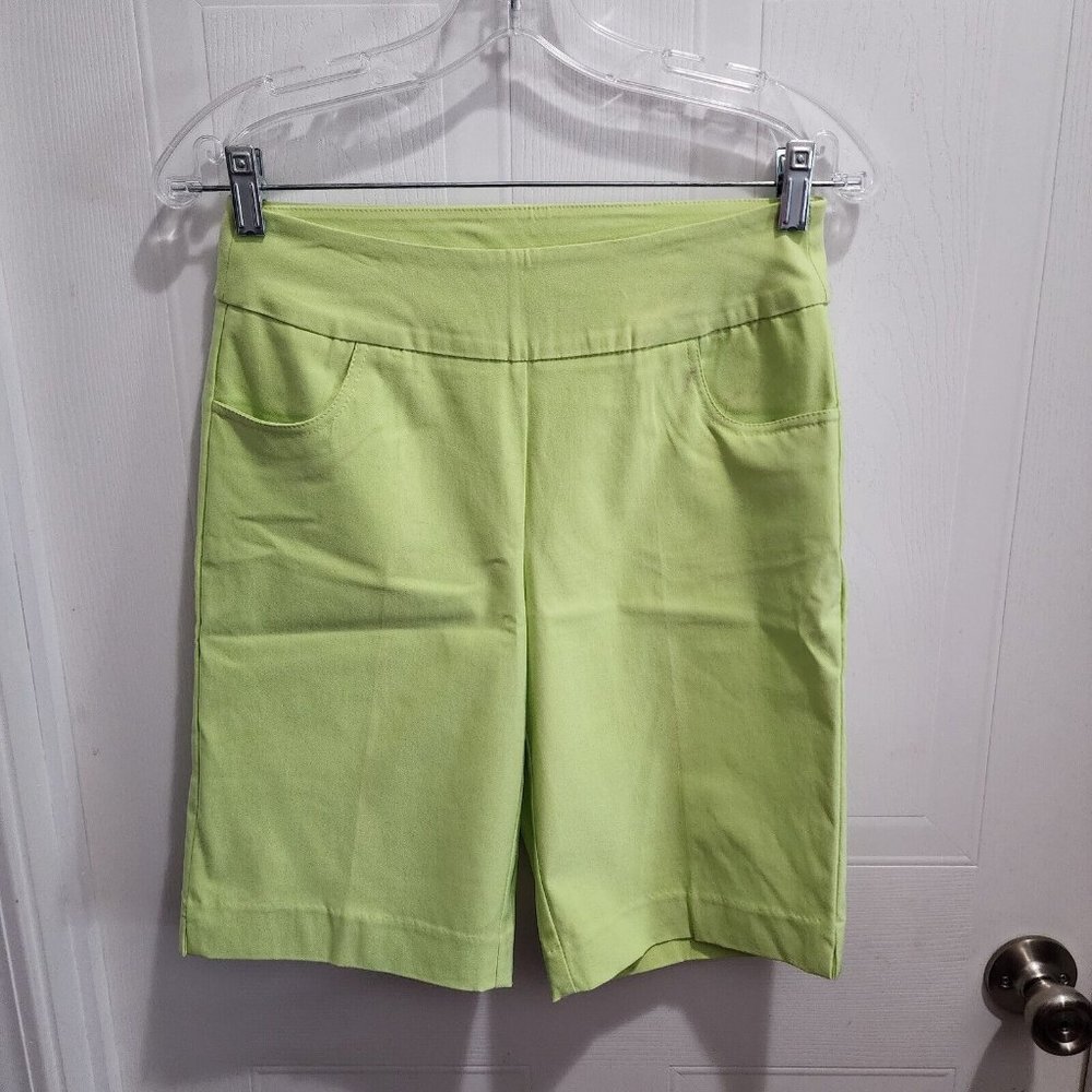NEW Kristen's Kloset Women Pull On Pre Shrunk Bermuda Style Shorts Green Sz 4